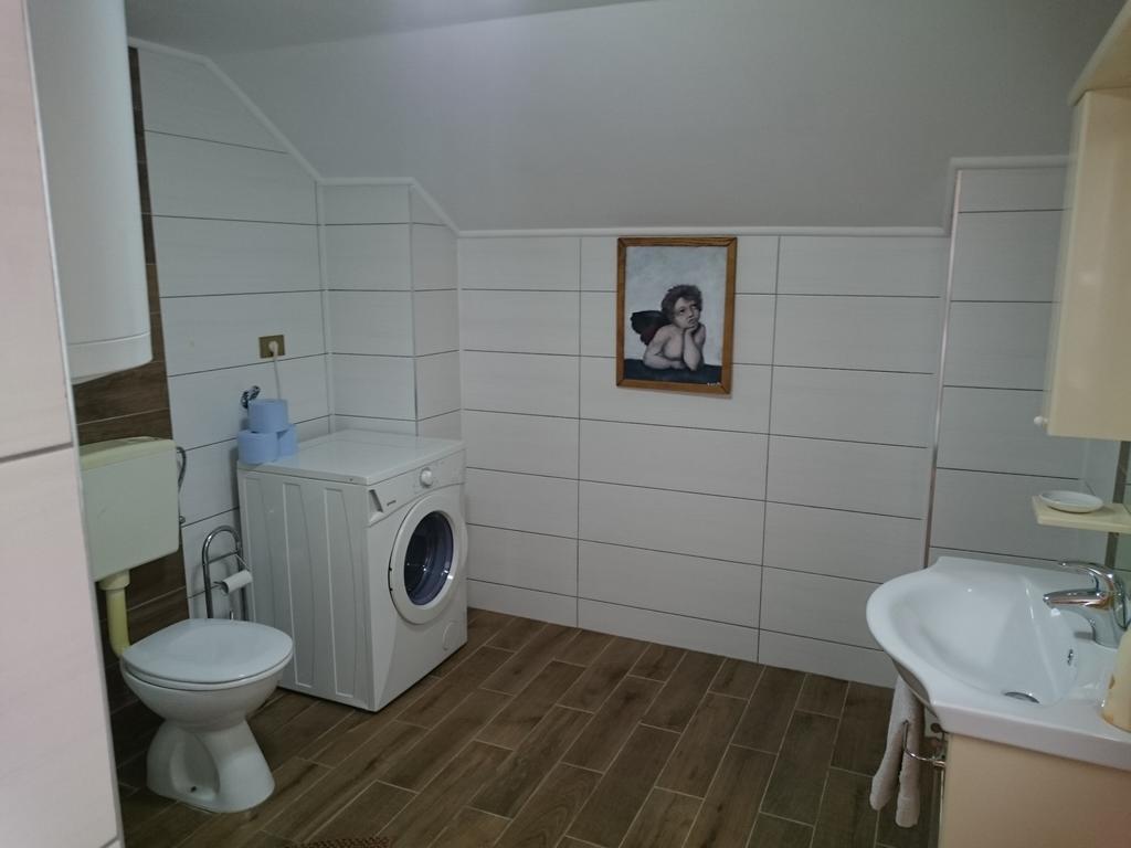 Sara Apartman *